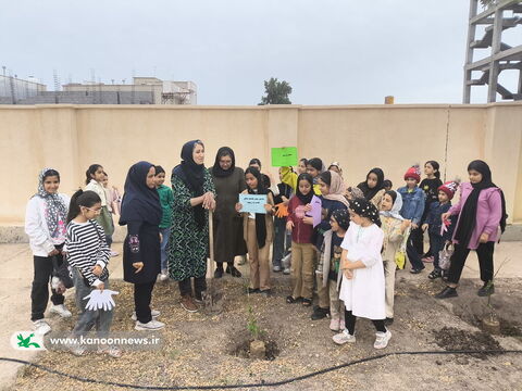 پویش«هرشهید ؛ یک نهال» در مراکز فرهنگی کانون استان بوشهر