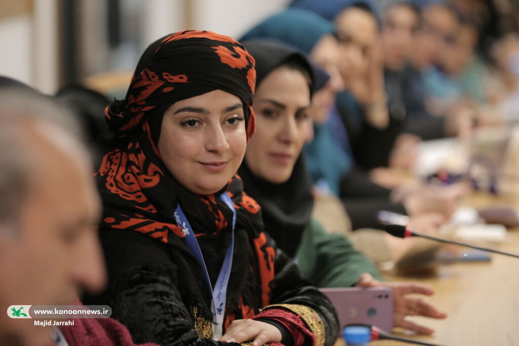 قصه کودکان را به دنیای خیال میبرد