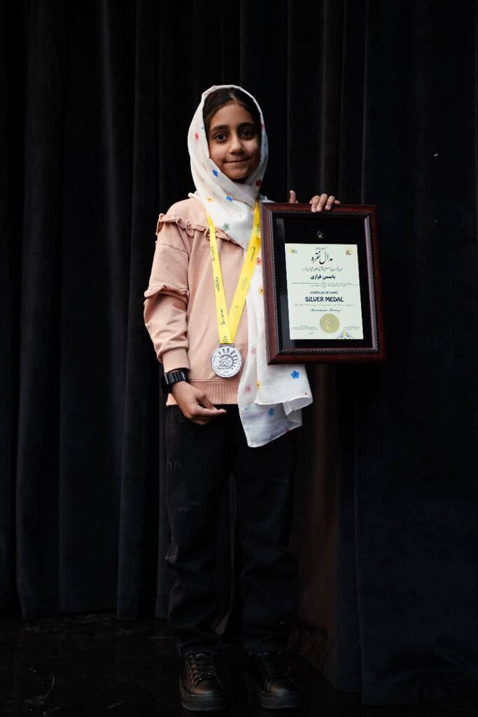 کسب مدال نقره ودیپلمافتخار اعضاء کانونفارس در جشنواره بینالمللی «روز تولد خورشید»