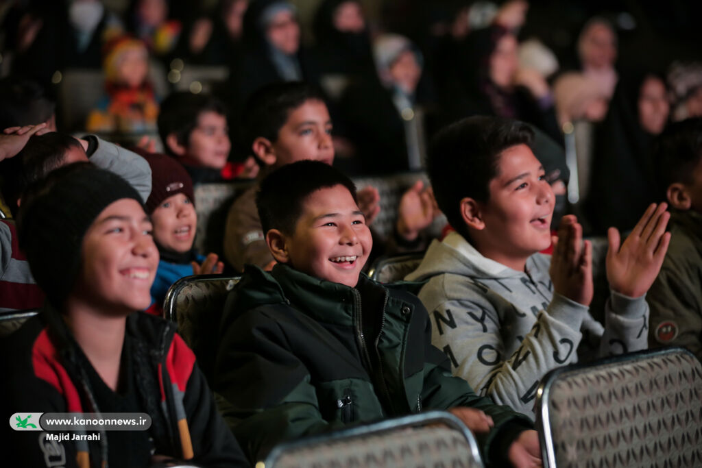 اجرای مربی قصهگوی گلستانی در بوستان حسنآباد یزد