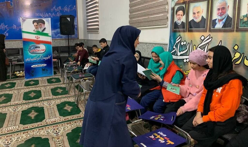 برپایی میز خدمت در مسجد فاطمه الزهرای دیزج سیاوش ارومیه