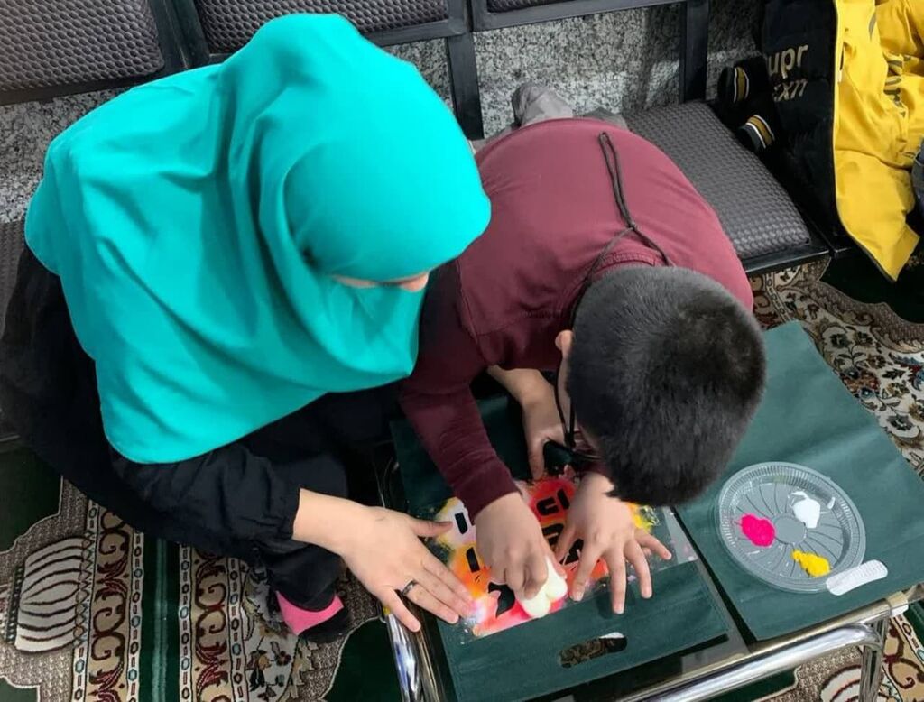 برپایی میز خدمت در مسجد فاطمه الزهرای دیزج سیاوش ارومیه