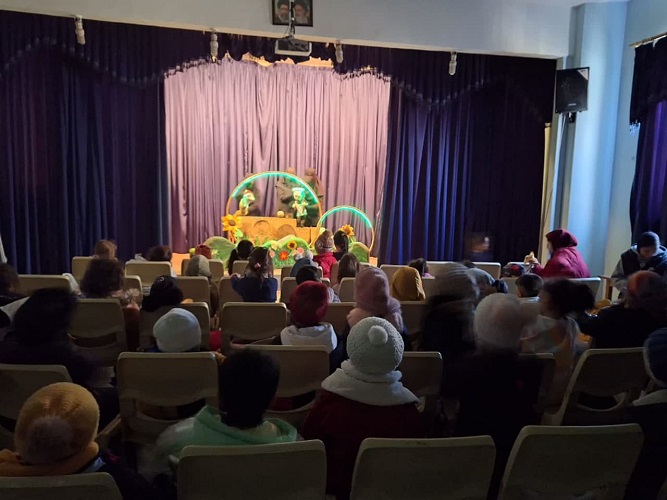 اجرای نمایش ماجراهای راه راهی" در کانون ۱۳ اصفهان