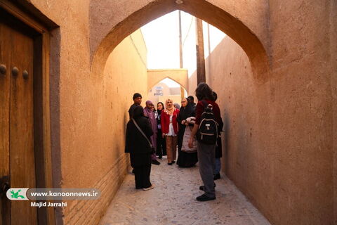 تور یزدگردی میهمانان ایرانی و خارجی جشنواره بینالمللی قصهگویی