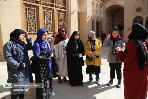 تور یزدگردی میهمانان ایرانی و خارجی جشنواره بینالمللی قصهگویی