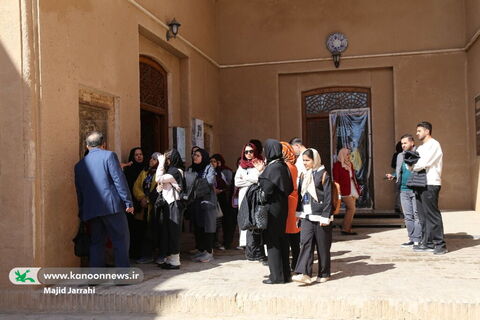 تور یزدگردی میهمانان ایرانی و خارجی جشنواره بینالمللی قصهگویی