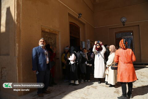 تور یزدگردی میهمانان ایرانی و خارجی جشنواره بینالمللی قصهگویی