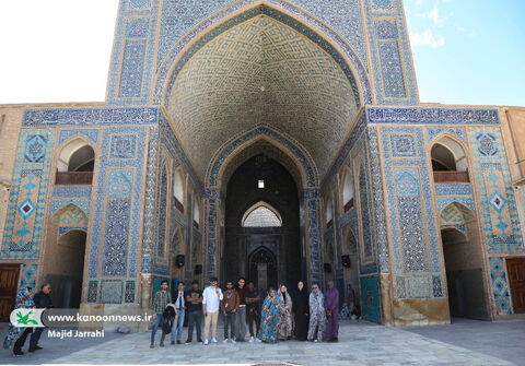 تور یزدگردی میهمانان ایرانی و خارجی جشنواره بینالمللی قصهگویی