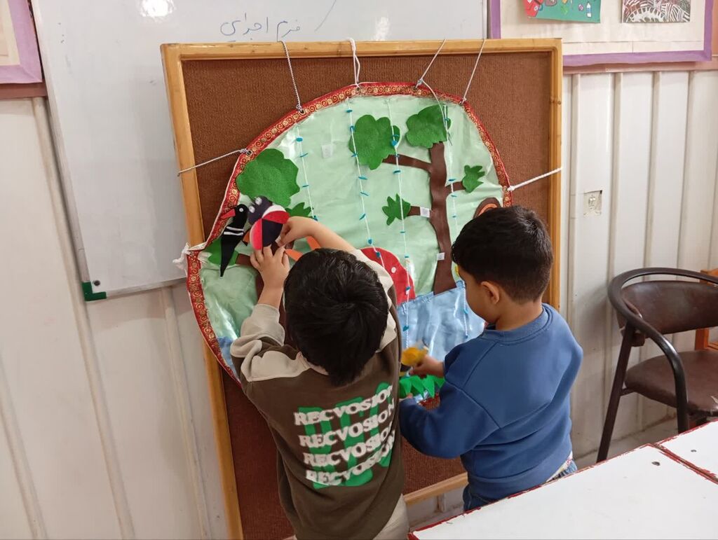 قصهگویی خلاق، سفری به دنیای رنگها و صداها