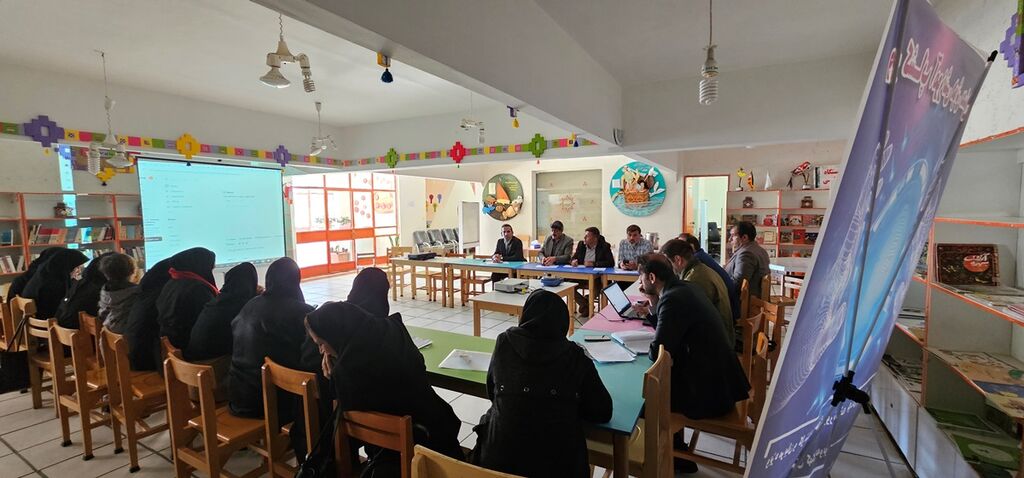 تقویت مهارتهای مربیان کانون پرورش فکری کهگیلویه و بویراحمد با فناوریهای نوین