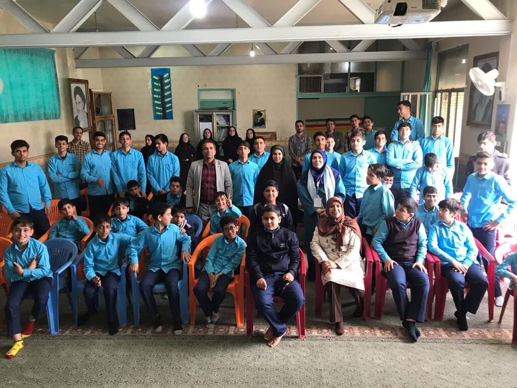 اعزام قصهگویان زبان اشاره استان تهران به مدرسه ناشنوایان