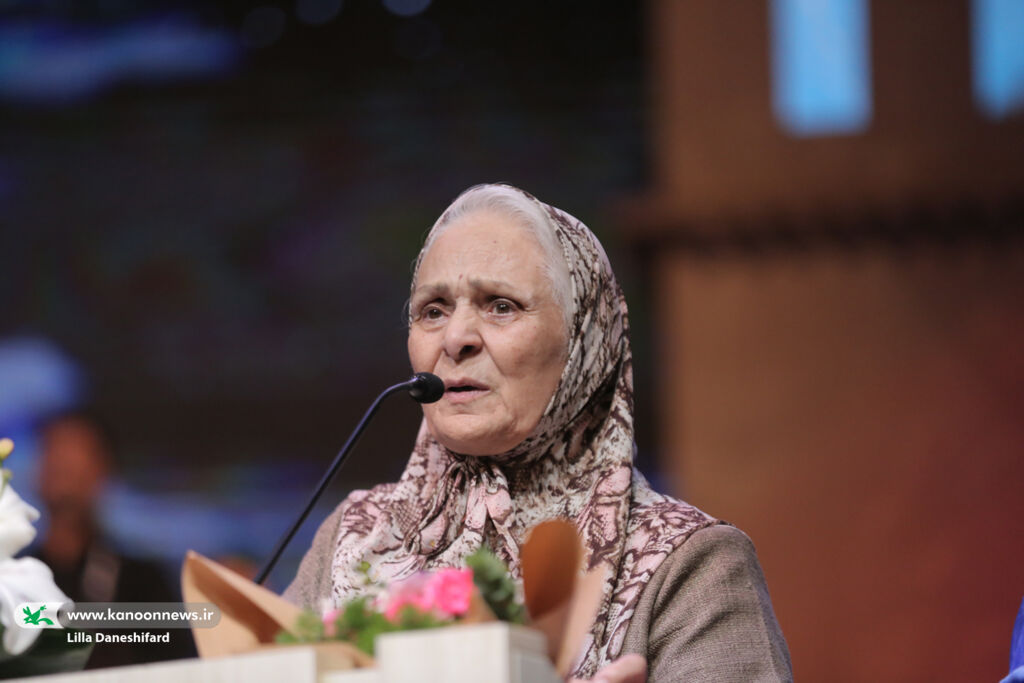 قصهگویان جشنواره لالاییهای نشیبا را همخوانی کردند