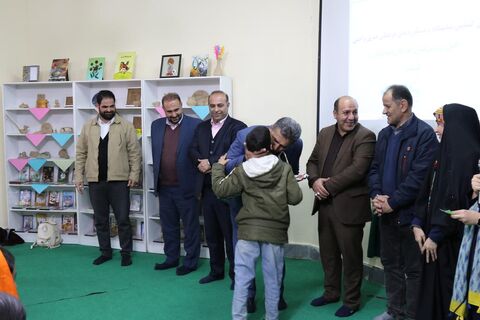 بازدید مدیرکل امور مالی و ذیحسابی کانون از مراکز ساری و بازدید از نمایشگاه دستاوردهای کانون کیاسر