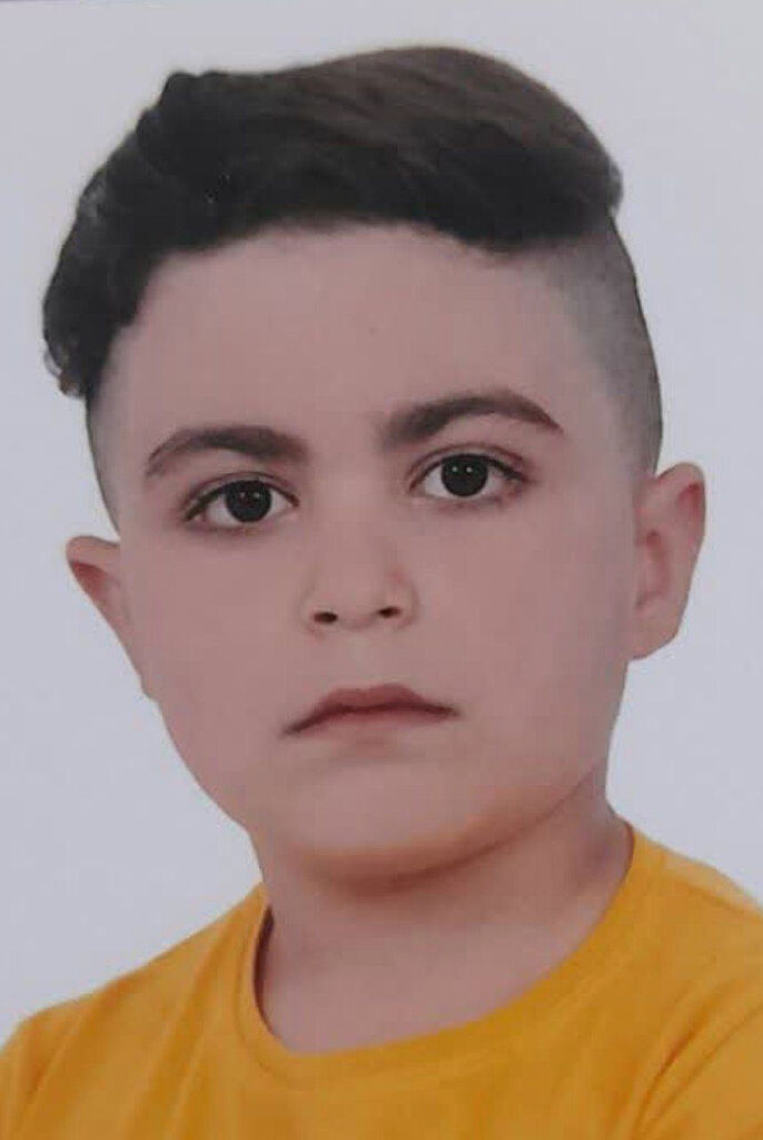 کسب مدال طلای عضو کانون چهارمحال و بختیاری در جشنوارهی بینالمللی نقاشی «روز تولدخورشید»