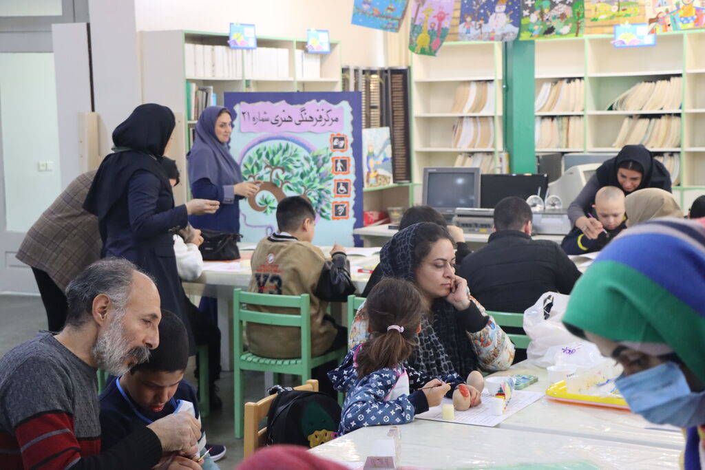 اعضا کمتوانذهنی در مرکز۲۱ به استقبال بهار رفتند