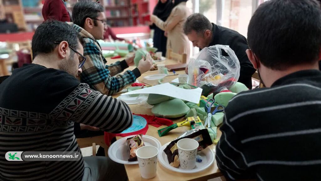 برگزاری دوره ساخت عروسکهای نمایشی در کانون استان زنجان