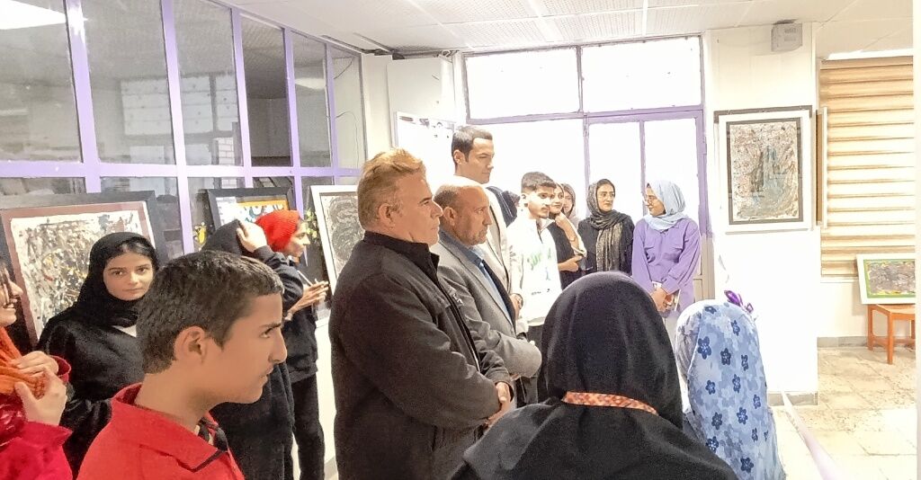 برپایی نمایشگاه نقاشی آثار اعضای مرکز فرهنگی هنری کانون پرورش فکری دهدشت