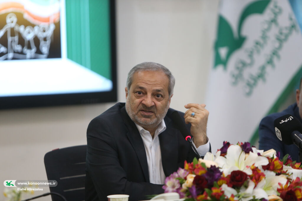 علیرضا کاظمی وزیر آموزش و پرورش مأموریت کانون پرورش فکری هویتسازی دینی و ملی کودکان و نوجوانان است