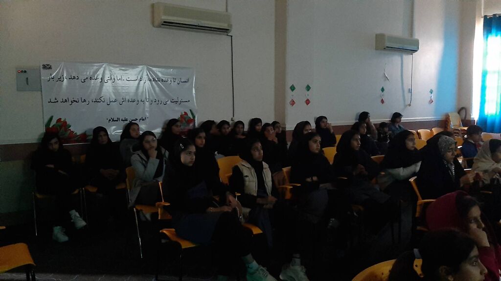 دانشآموزان روستای کورده با دنیای هنر و تفکر انتقادی آشنا شدند