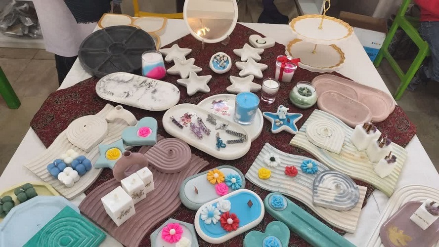 برپایی بازارچه مشاغل خانوادگی و صنایع دستی اعضا و خانوادهها در مرکز فرهنگی هنری شماره ۴ کانون اصفهان