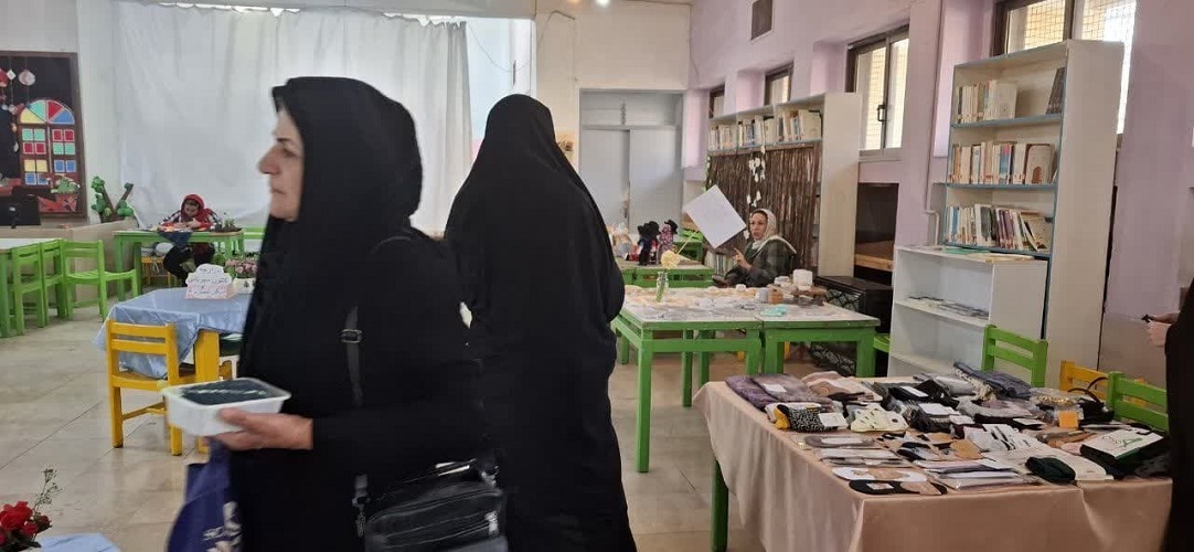 برپایی بازارچه مشاغل خانوادگی و صنایع دستی اعضا و خانوادهها در مرکز فرهنگی هنری شماره ۴ کانون اصفهان
