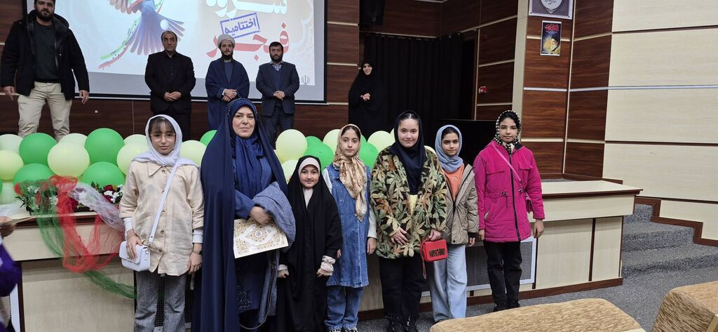 گروه سرود شوکا کانون  رامسر گروه سرود شوکا کانون  رامسر رتبه نخست جشنواره سرود در سطح شهرستان  را کسب کرد