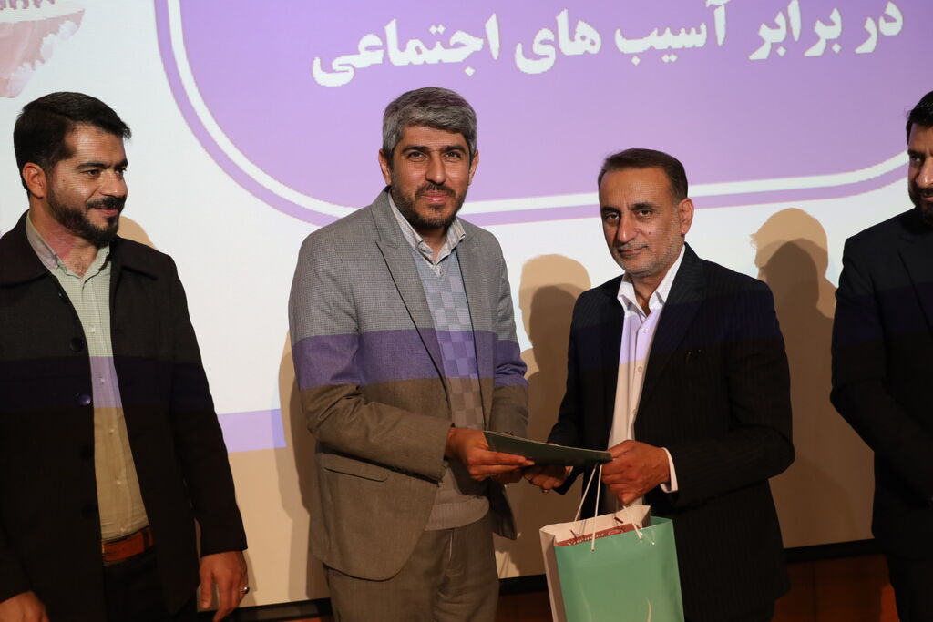 آیین تجلیل از فعالان امور تربیتی فارس با حضور مدیران کل آموزش و پرورش و کانون فارس