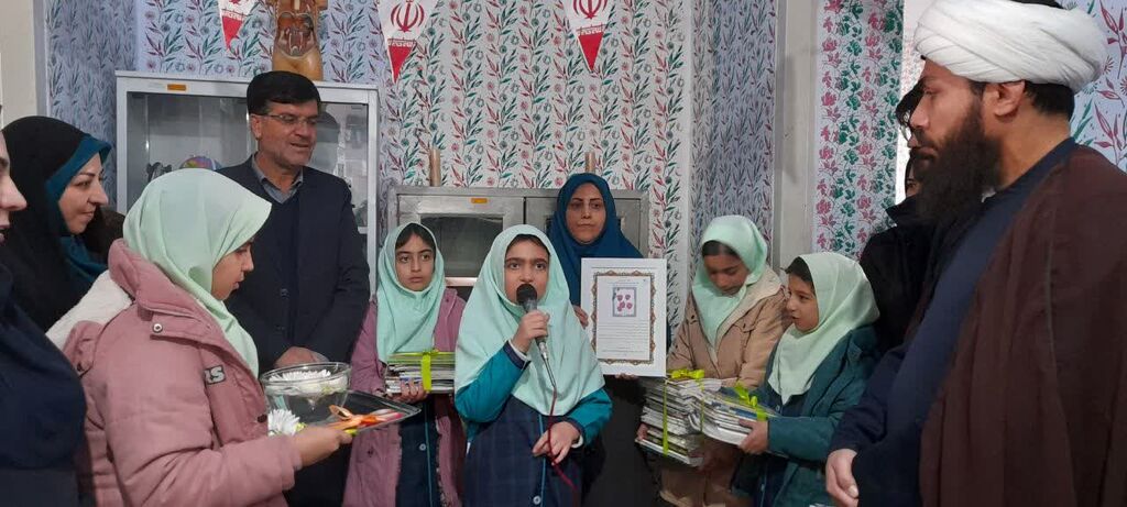 پیک امید کانون هفتاد و دومین پیک امید کانون همدان در روستای زرامین نهاوند