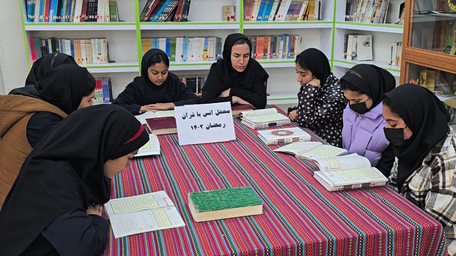 انس اعضا با قرآن و آموزههای دینی/ محفل رمضانی در مرکز شماره ۲ کانون مشگینشهر برگزار شد