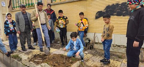 کودکان و نوجوانان، آینده سبز را می‌کارند