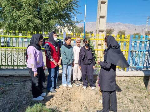 کودکان و نوجوانان، آینده سبز را می‌کارند