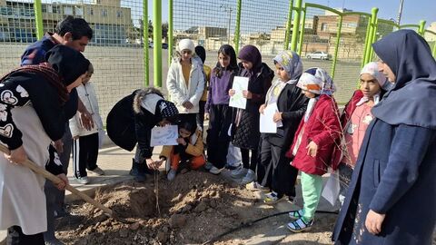 روز درخت‌کاری در مراکز فرهنگی و هنری کانون استان اصفهان