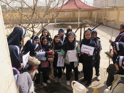 گزارش تصویری گرامی‌داشت روز درخت‌کاری در مراکز فرهنگی و هنری کانون استان قزوین