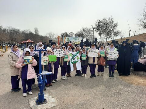 گزارش تصویری گرامی‌داشت روز درخت‌کاری در مراکز فرهنگی و هنری کانون استان قزوین