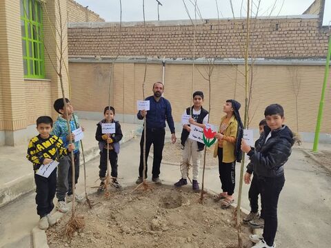 روز درخت‌کاری در مراکز فرهنگی و هنری کانون استان اصفهان