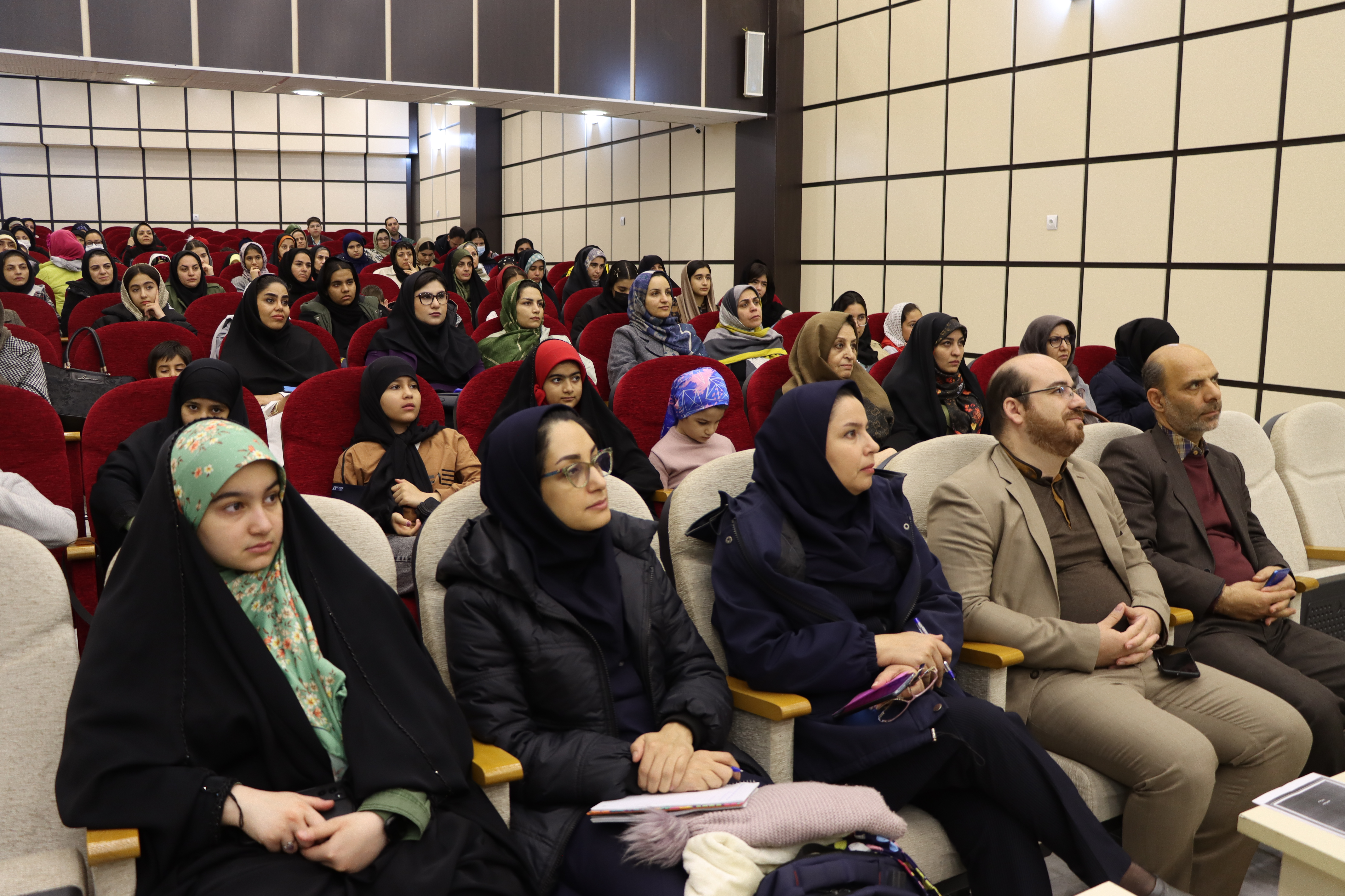 آخرین انجمن قصه گویی کانون استان مرکزی آغاز به کار  بیست و هفتمین جشنواره