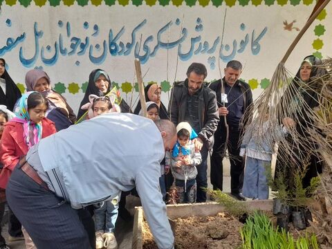 روز درختکاری با چاشنی «آسنی» در مازندران