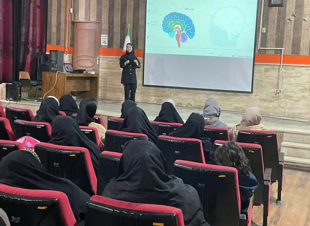 برگزاری نشستهای آموزشی در مراکز فرهنگی و هنری کانون استان قزوین