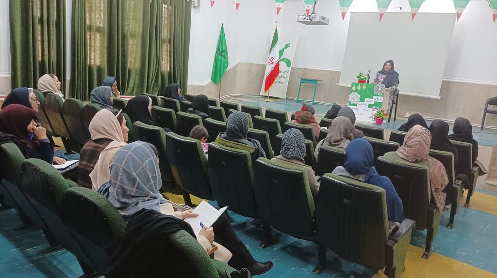 برگزاری نشستهای آموزشی در مراکز فرهنگی و هنری کانون استان قزوین