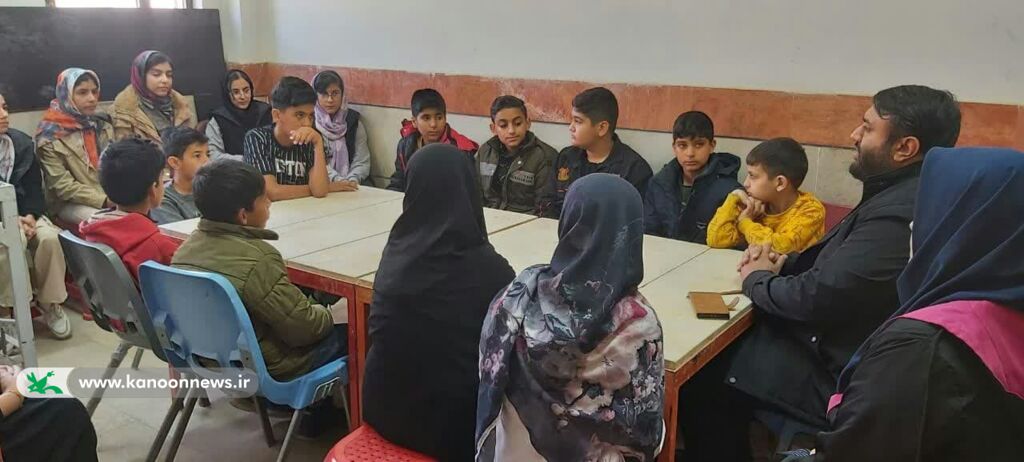 ترویج کتابخوانی مهمترین وظیفه کانونیاران است