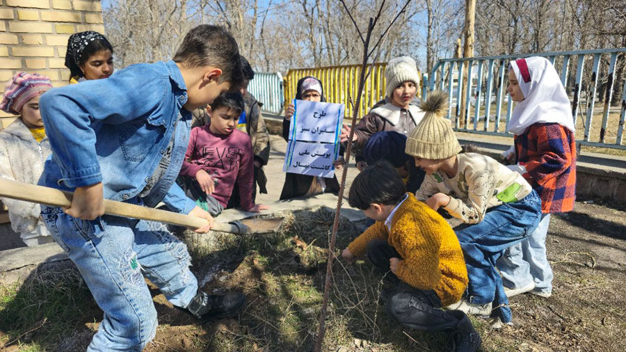 پویش ملی درختکاری در مراکز کانون استان اردبیل؛ کودکان و نوجوانان سفیران سبز طبیعت شدند