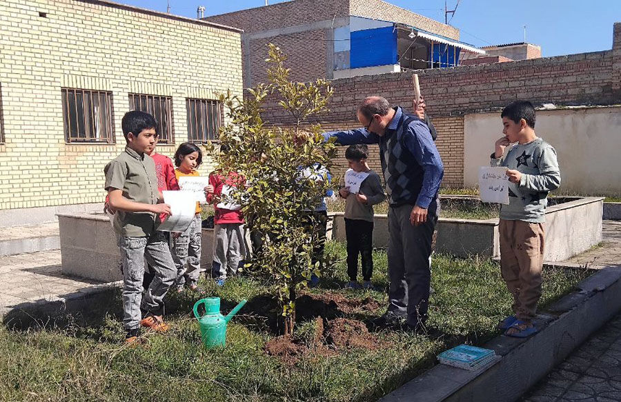 پویش ملی درختکاری در مراکز کانون استان اردبیل؛ کودکان و نوجوانان سفیران سبز طبیعت شدند
