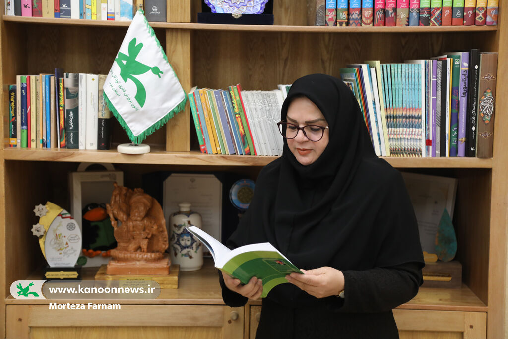 قوامی تعطیلات عید را با کتاب بگذرانیم