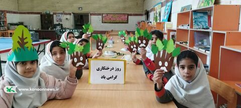 درختکاری اعضای کانون پرورش فکری لرستان