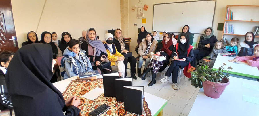 برنامههای بزرگداشت حکیم نظامی گنجوی در مراکز کانون استان اردبیل برگزار شد