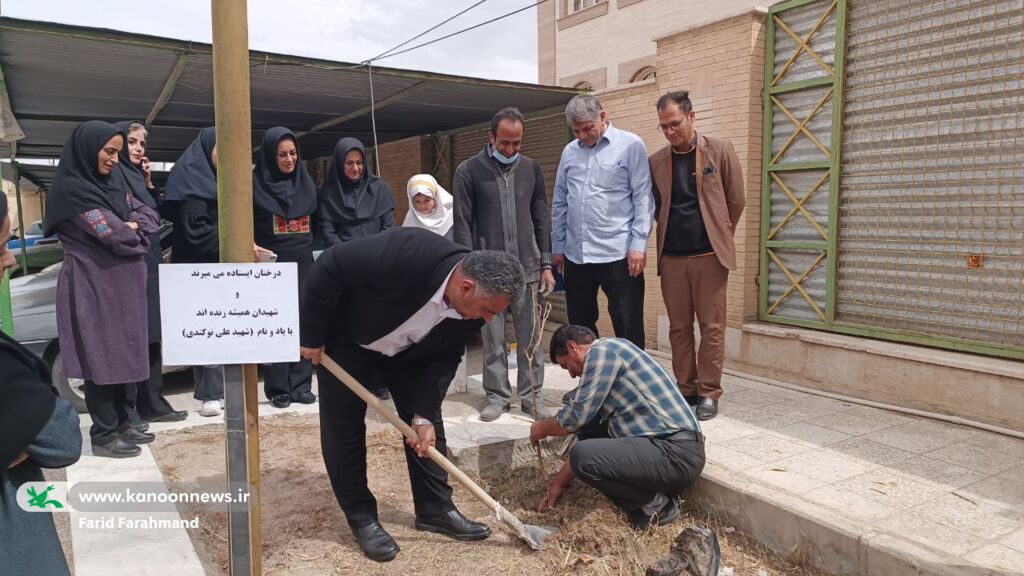 کاشت نهال به نام شهدا گامی در مسیر فرهنگ‌سازی برای نسل آینده