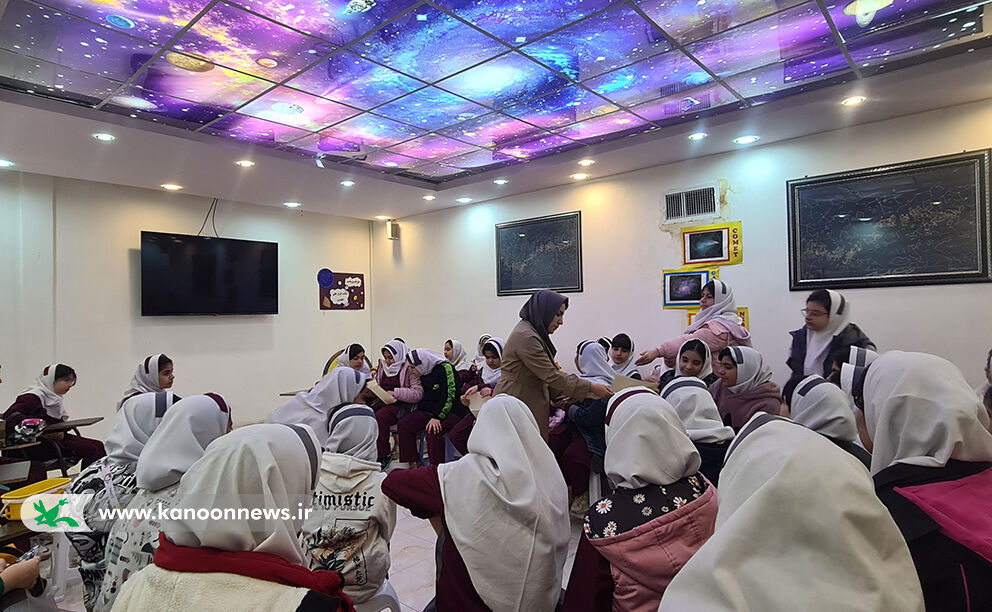 اعضای مکاتبهای کانون لرستان از دلِ کاغذ تا اوجِ خیال رفتند