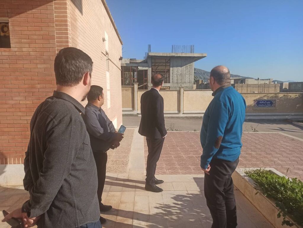 بازدید معاون فرهنگی، و مدیر آفرینشهای ادبی و هنری کانون از مراکز رستم و نورآباد ممسنی