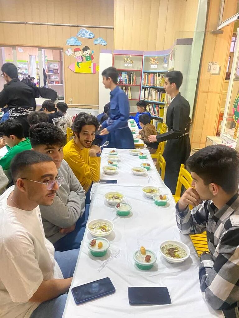 ضیافت افطاری در مرکز شماره یک مهاباد