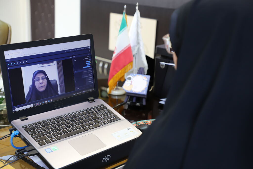 شرکت مربی مسئولان کانون استان در دوره شیوه های تقویت انگیزه در کودکان در کارهای گروهی